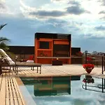 Be Too Loft Hotel