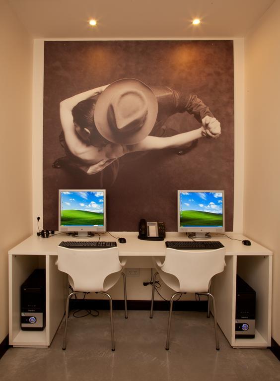 Be Too Loft Aparthotel 3*